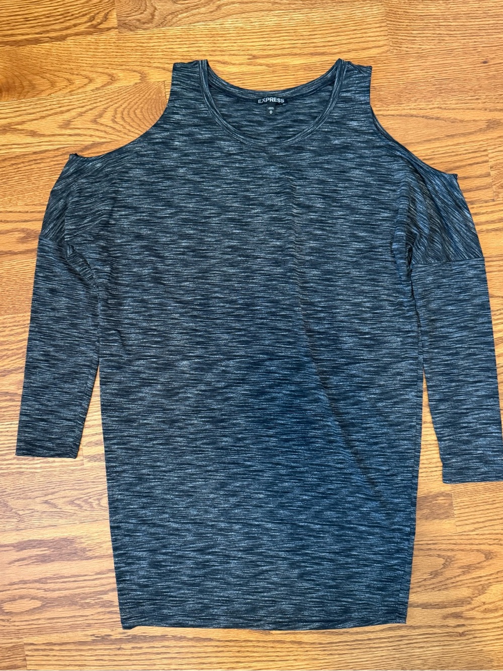 Express Women's Cold-Shoulder size M Long Sleeve Top in Heathered Charcoal